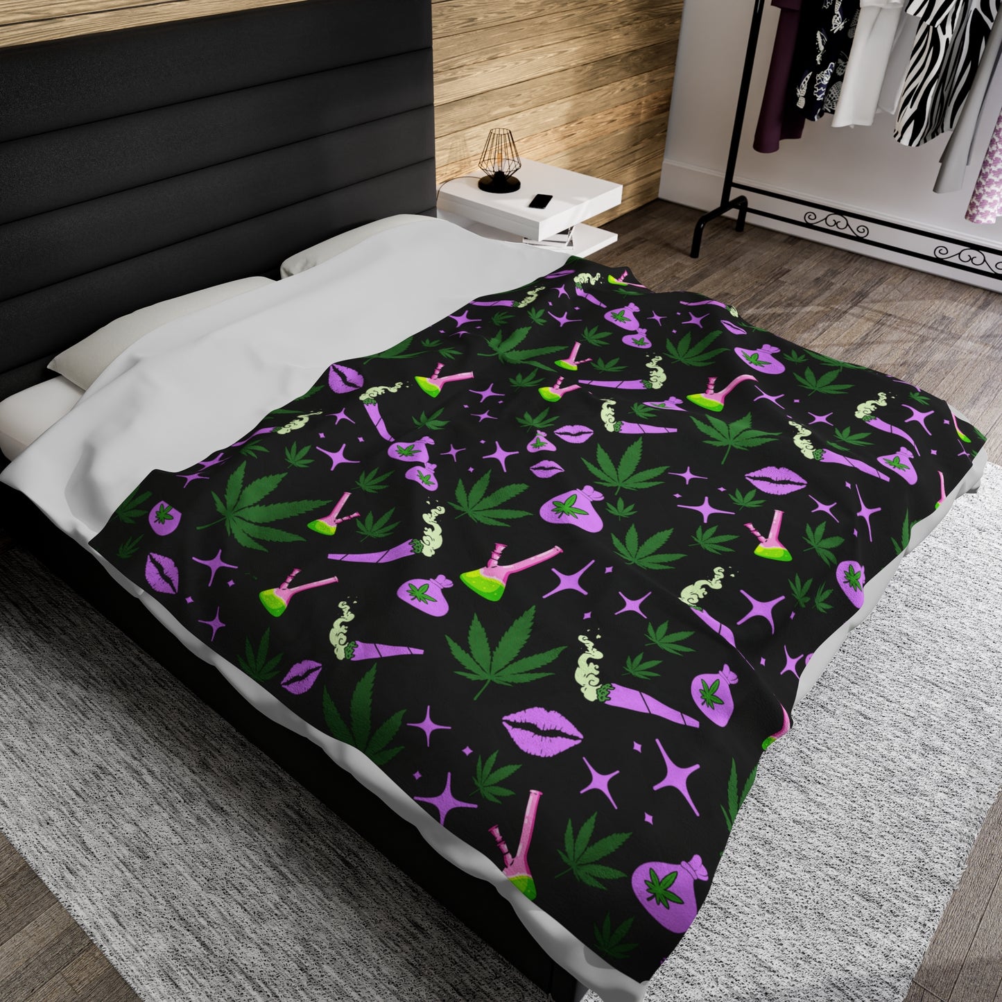 Stoner Babe Velveteen Plush Blanket Throw Blanket